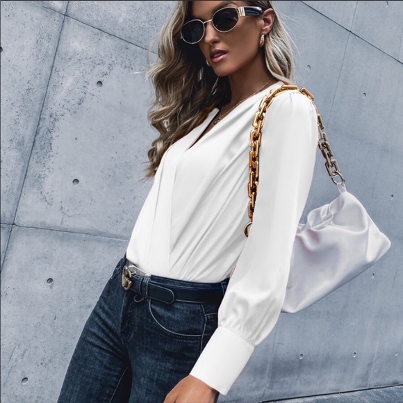 Black  classic v neck surplice bodysuit - Picture 12 of 13